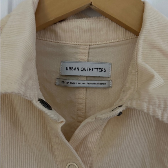 Urban Outfitters Quinn Shortie Knock Out Corduroy Romper - Picture 3 of 10